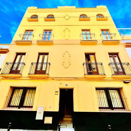 Click Triana - Patio Privado Apartment Севиля Екстериор снимка